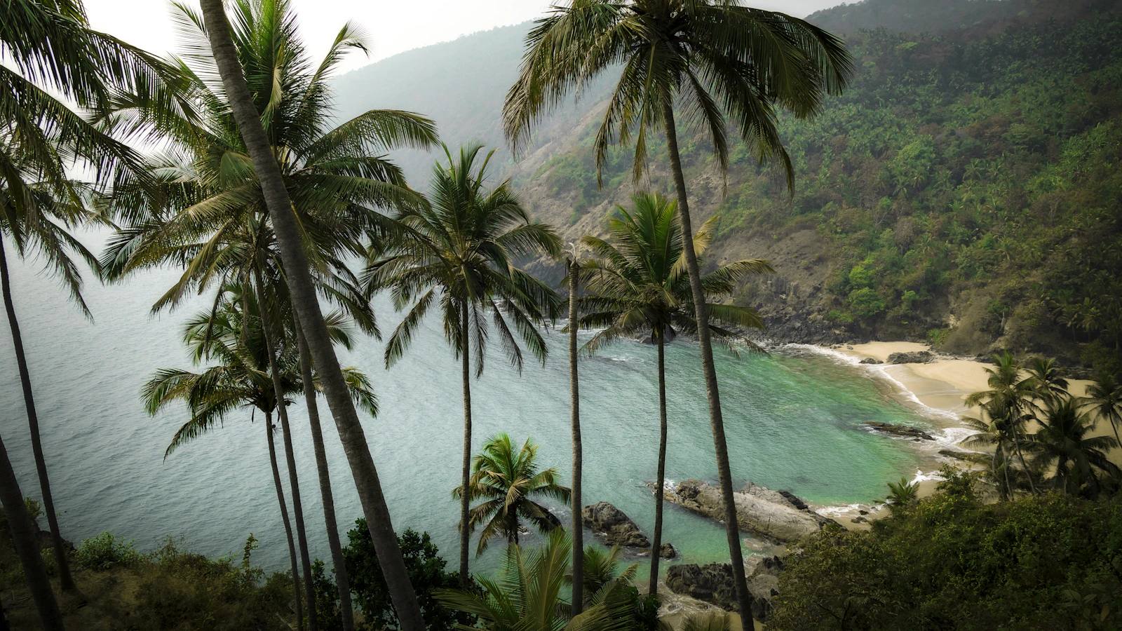 Road journey from Chennai to Pondicherry