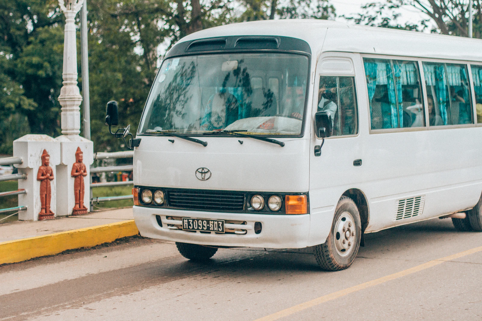 Mini Bus